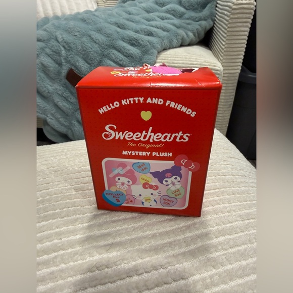 Hello Kitty and Friends Sweethearts Mystery Plush NEW Sealed Box Sanrio - Picture 6 of 7